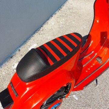 Sella MONOPOSTO ItalKast 2.0 per per Vespa 50, Special, Et3 - GRIP RED  ITALKAST - 5